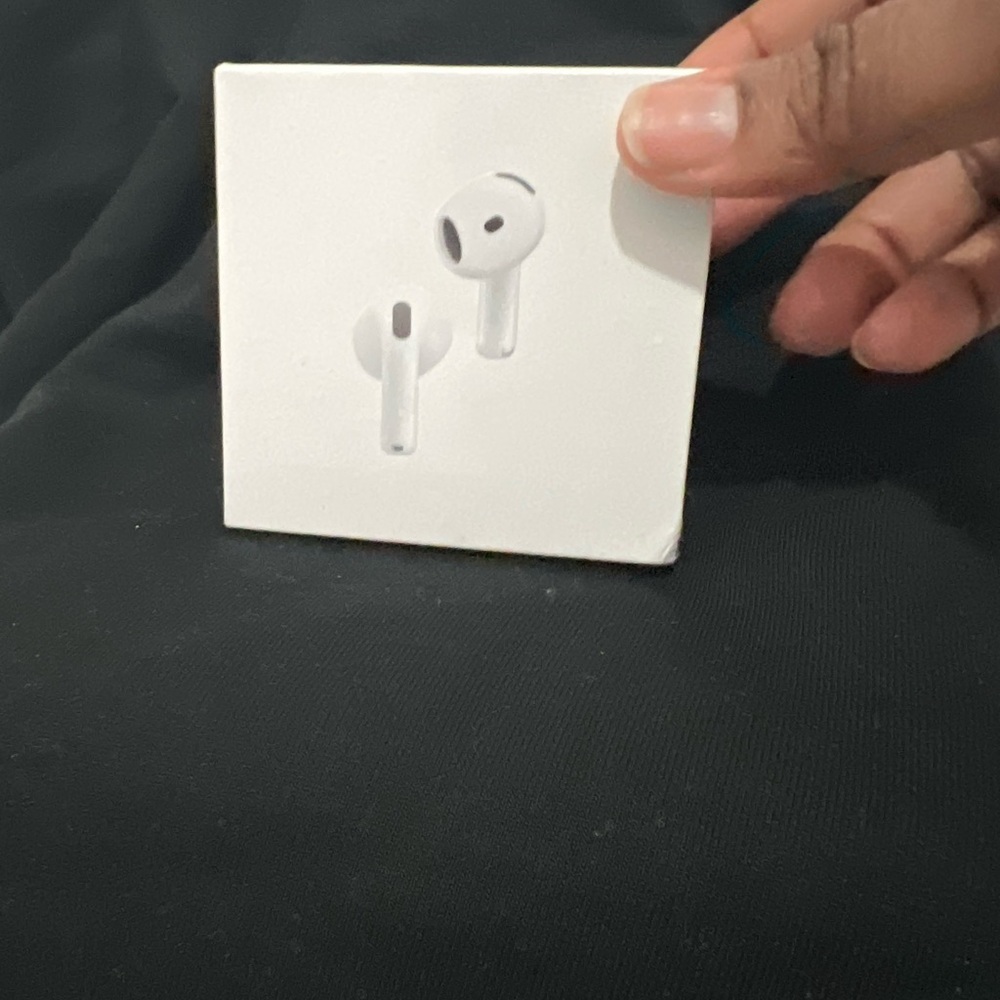 Apple AirPods Pro gen 4 noise cancellation